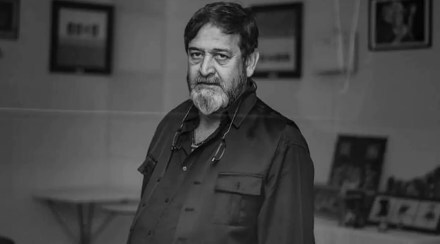 mahesh majrekar, case against mahesh majrekar, mahesh majreakar twitter, महेश मांजरेकर, महेश मांजरेकर यांच्या विरोधात गुन्हा, महेश मांजरेकर वादाच्या भोवऱ्यात, महेश मांजरेकर ट्विटर