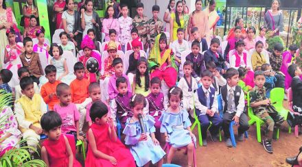 इस्लामपुरात आयोजित करण्यात आलेल्या संमेलनात उपस्थित ३५ जुळय़ांची उपस्थिती लक्ष्यवेधी ठरली.