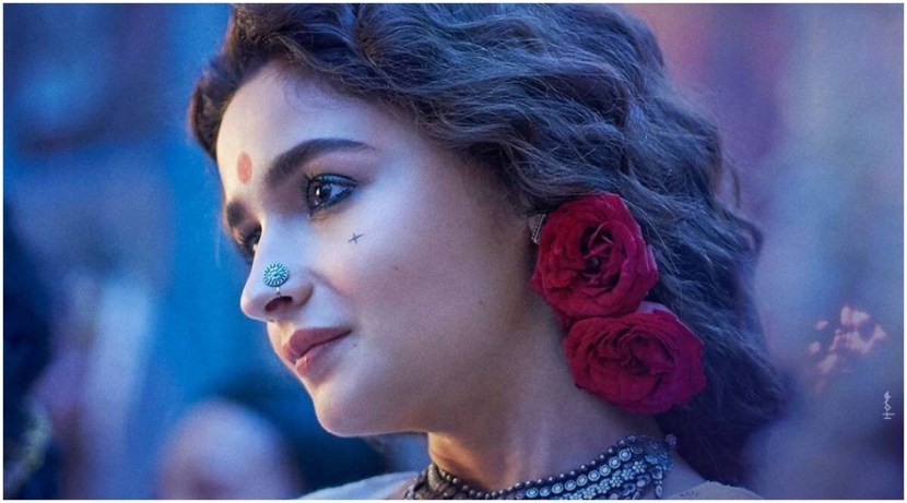 गंगूबाई काठियावाडी या चित्रपटाशिवाय आणखी काही स्त्रीकेंद्रित चित्रपटांनी यापूर्वी १०० कोटींची कमाई केली आहे. त्यामध्ये बहुतांशी चित्रपट हे आलियाचे आहेत. पाहुयात हे चित्रपट...
