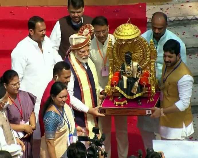 Chhatrapati Shivaji Maharaj Sculpture PM Narendra Modi Pune