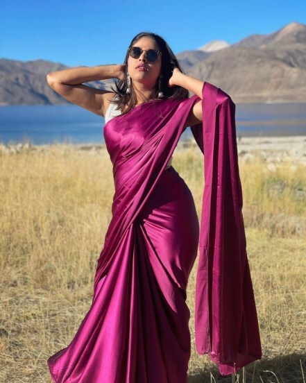 अक्षयाने नुकतंच एक फोटोशूट केलं आहे. तिच्या या फोटोशूटची सध्या सोशल मीडियावर चर्चा पाहायला मिळत आहे.