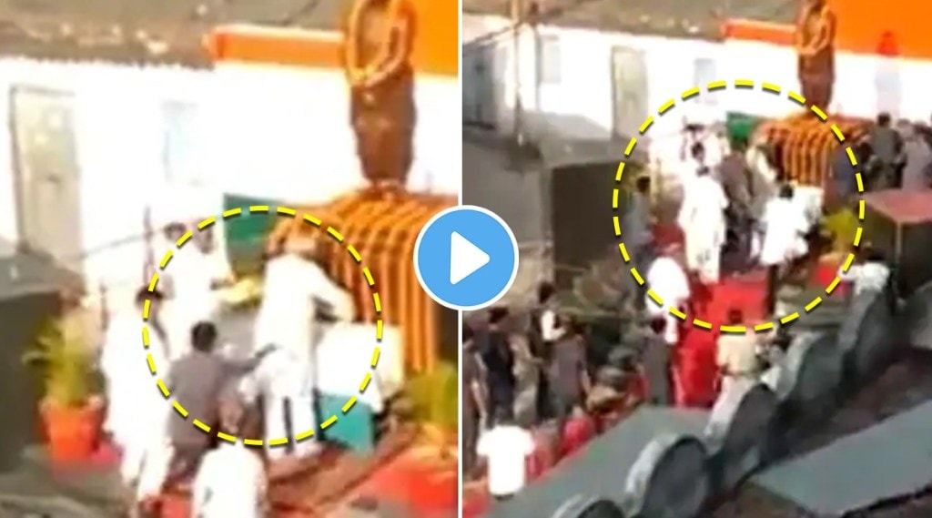 VIDEO : बिहारचे मुख्यमंत्री नितीश कुमार यांच्यावर बख्तियारपूरमध्ये तरूणाने केला हल्ला!