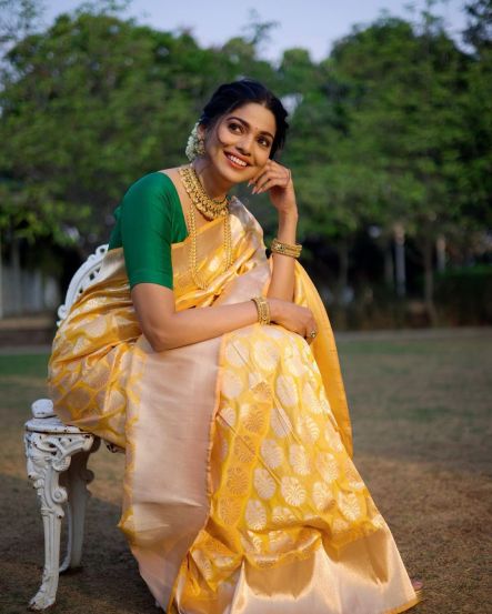 Pooja Sawant Saree Look