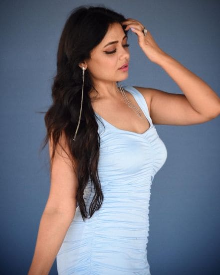 Mazhi Tuzhi Reshimgaath Prarthana Behere