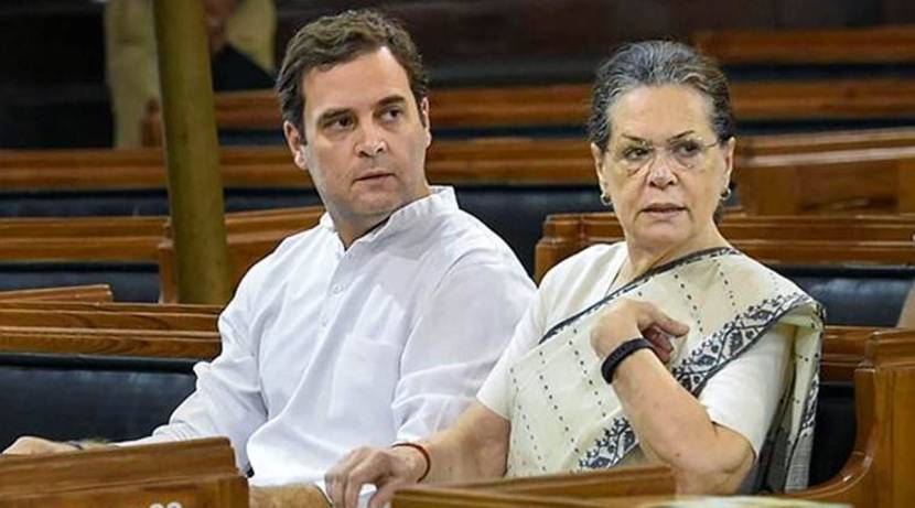 Gandhis should step aside give other leader a chance says Kapil Sibal slams Rahul Gandhi 