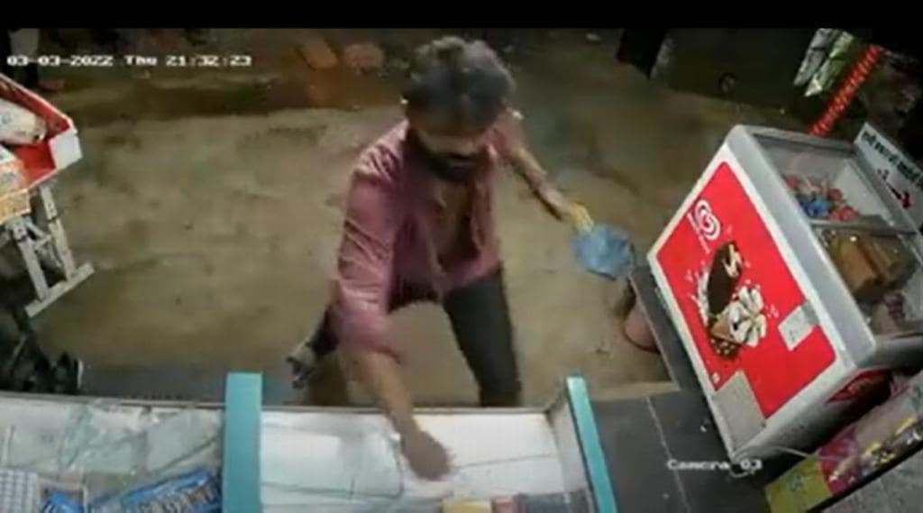 Vandalism of a drug store in Titwala Two arrested