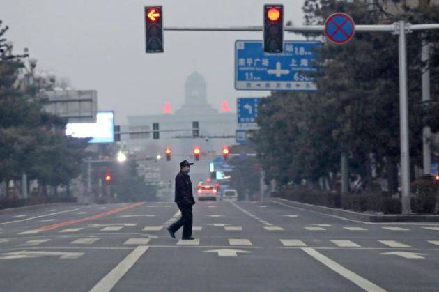 नवीन प्रकरणे प्राप्त झाल्यानंतर, बीजिंगमधील प्रशासनाने लोकांना घराबाहेर न पडण्यास सांगितले आहे. (Photo : AP)