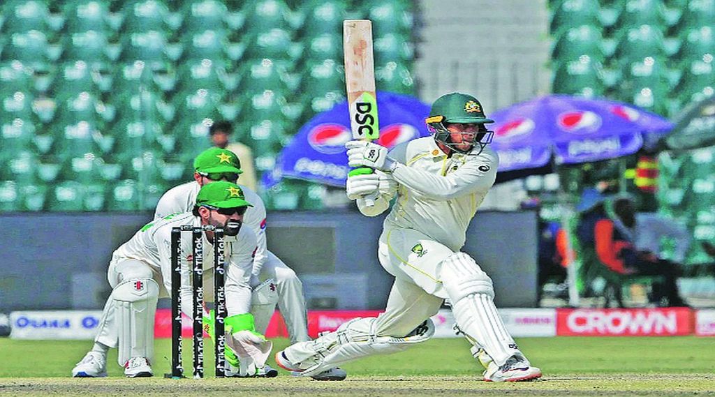 ऑस्ट्रेलिया-पाकिस्तान कसोटी मालिका : ख्वाजाचे शतक हुकले; ऑस्ट्रेलिया ५ बाद २३२