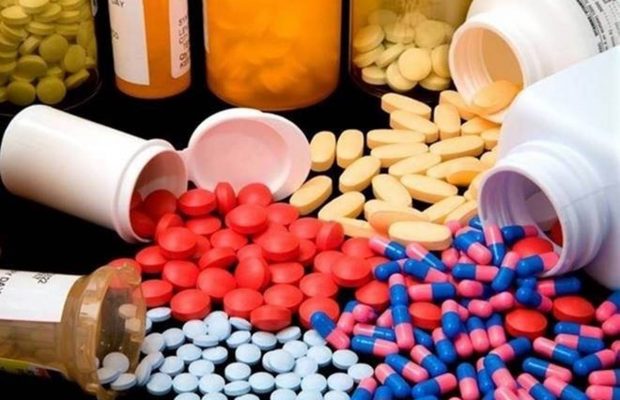 १ एप्रिलपासून औषधेही महागणार आहेत. पेन किलर, अँटीबायोटिक्स, अँटी व्हायरस अशा अनेक औषधांच्या किमती १० टक्क्यांहून अधिक वाढणार आहेत.