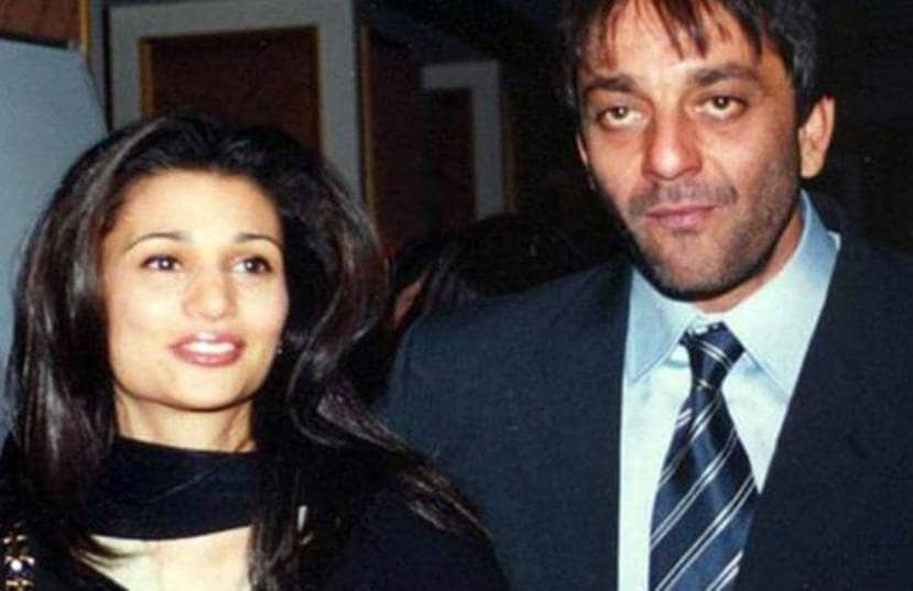 अभिनेता संजय दत्तनं काही वर्षांपूर्वी पत्नी रिया पिल्लईपासून घटस्फोट घेतला.