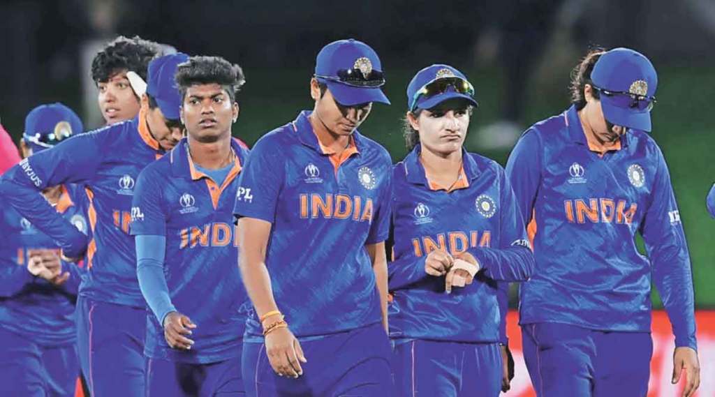 महिला विश्वचषक क्रिकेट स्पर्धा : भारतीय संघाचे स्वप्न भंगले!