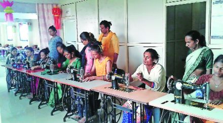 तरुण तृतीयपंथीयांच्या उज्ज्वल भविष्याचा मार्ग ‘गरिमागृह’
