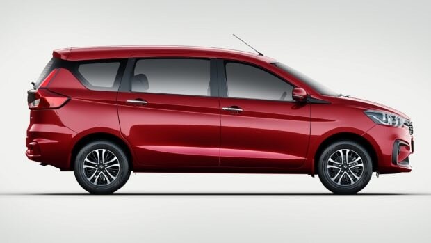 नवीन Ertiga चार ट्रिम्स आणि ११ ब्रॉड व्हेरियंटमध्ये उपलब्ध आहे. VXi, ZXi आणि ZXi+ वर तीन स्वयंचलित पर्याय उपलब्ध आहेत, तर CNG दोन प्रकारांमध्ये देखील उपलब्ध आहे.