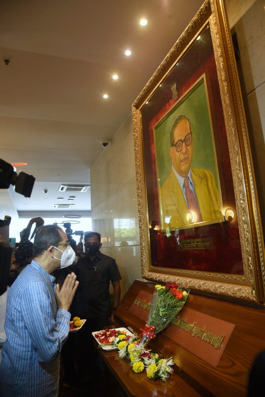 CM Uddhav Thackeray Visited Mantralaya And Employees