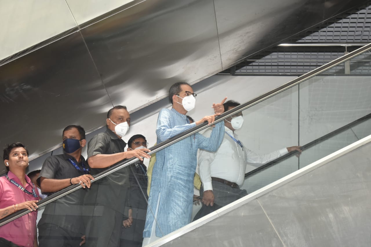 CM Uddhav Thackeray Visited Mantralaya And Employees 