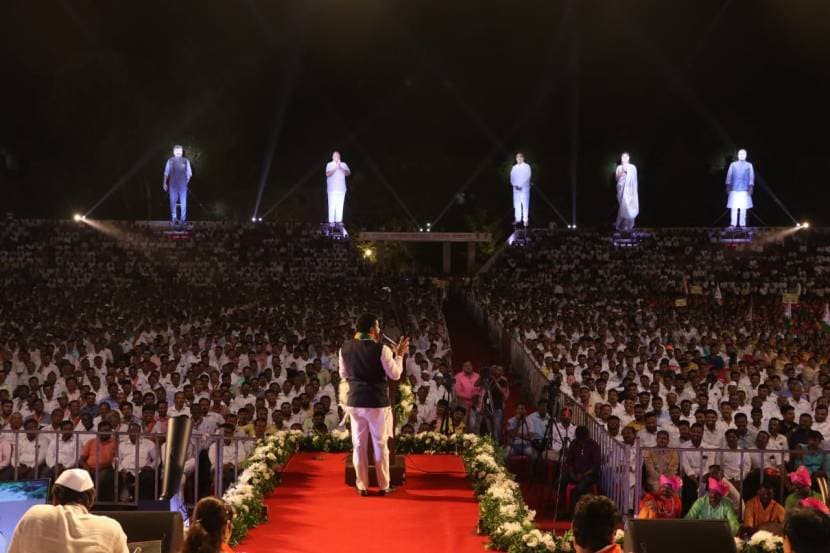 तसेच हनुमान चालिसा भोंग्यावर लावणाऱ्यांना स्वतःला तरी हनुमान चालीसा येते का? असा प्रश्न उपस्थित करुन मिटकरी यांनी हनुमान चालिसा व मारुती स्त्रोत्र म्हणून दाखविले. मिटकरी यांच्या भाषणाला उपस्थित कार्यकर्त्यांनी देखील उस्फुर्त प्रतिसाद दिला.