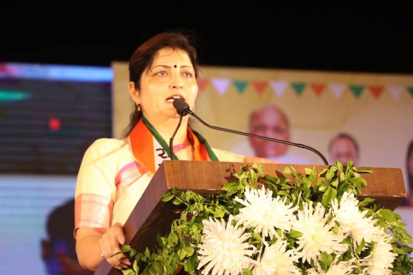 राज्य महिला आयोग अध्यक्ष रुपाली चाकणकरदेखील यावेळी उपस्थित होत्या.