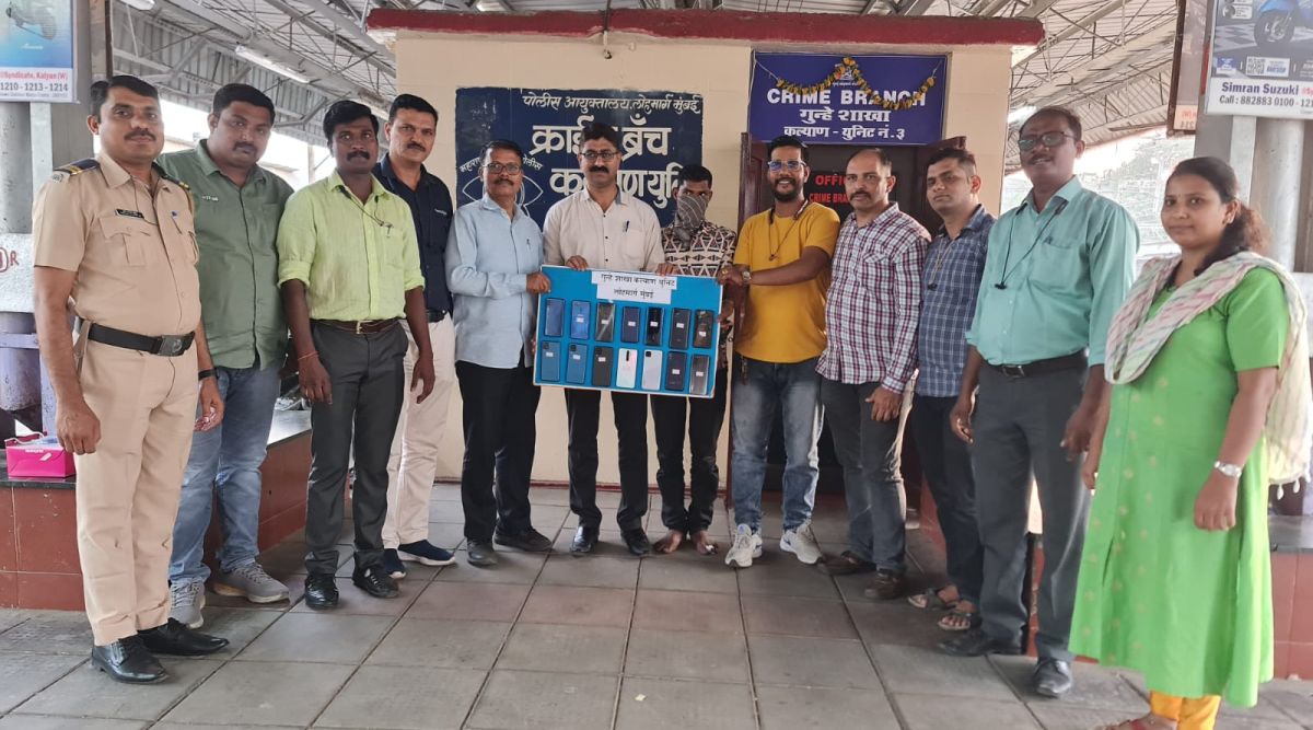 कल्याण-सीएसएमटीदरम्यान प्रवाशांवर पाळत ठेवून मोबाईल चोरणारे अटकेत; १४ मोबाईल जप्त