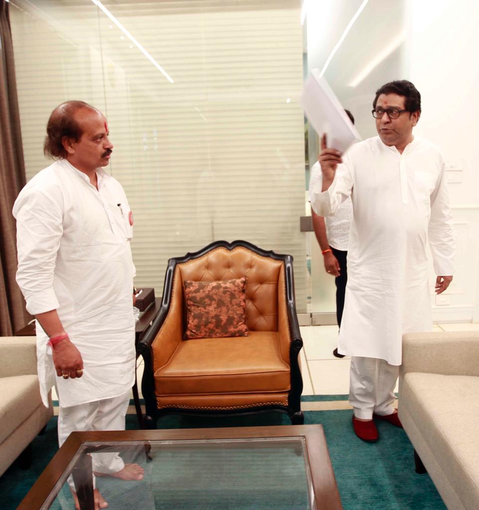 Inside Photos Vasant More Meet Raj Thackeray At Mumbai Home