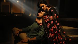 chandramukhi, adinath kothare, amruta khanvilkar, to chand rati, chandramukhi song, to chand rati song release, अमृता खानविलकर, तो चांद राती, चंद्रमुखी, आदिनाथ कोठारे, प्रसाद ओक, मराठी बातम्या