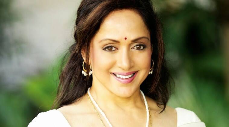 bollywood celebrities car accident (1)