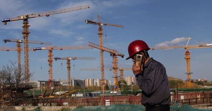 Why PM narendra modi wear White helmet during his gujarat visit know color code of helmets at construction sites