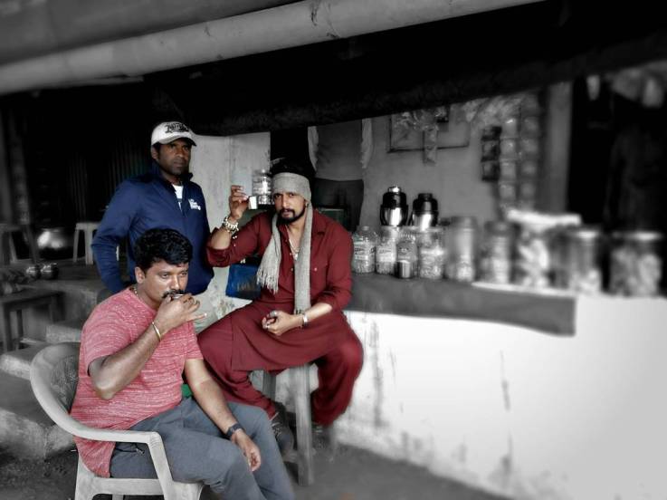 'दबंग ३' या चित्रपटाच्या शूटींगसाठी सलमानकडून एक रुपयाही मानधन आकारले नव्हते, एका मुलाखतीत त्याने याबाबतची माहिती दिली होती.