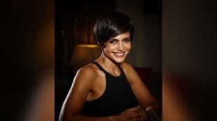 mandira bedi, mandira bedi age, mandira bedi birthday, mandira bedi insatgram, mandira bedi negative roles, मंदिरा बेदी, मंदिरा बेदी वय, मंदिरा बेदी वाढदिवस, मंदिरा बेदी इन्स्टाग्राम, मंदिरा बेदी चित्रपट