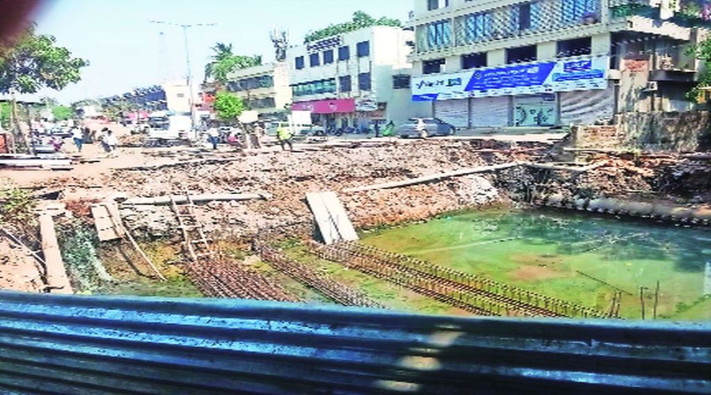 बोईसरमधील संजयनगर येथील पुलाचे काम धिम्या गतीने; नागरिकांचा आरोप