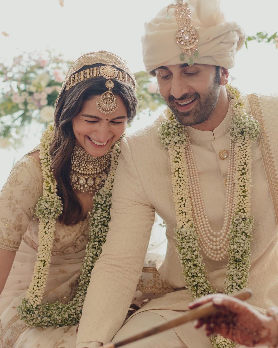 ranbir alia wedding gifts (2)