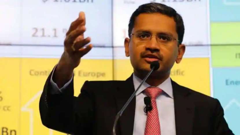 आघाडीची जागतिक IT सेवा कंपनी Tata Consultancy Services (TCS) ने तिचे CEO आणि MD राजेश गोपीनाथन यांना FY22 मध्ये वार्षिक २५. ७६ कोटी रुपयांची भरपाई दिली. गोपीनाथन यांच्या पगारात मागील आर्थिक वर्षाच्या तुलनेत २७% वाढ झाली असून ती २०.३६ कोटी रुपये होती. त्‍याच्‍या पेआउटच्‍या ब्रेकअपमध्‍ये १.५१ कोटी पगार, रु २.२५ कोटी भत्ते, लाभ आणि अनुलाभ यांचा समावेश आहे. २२ कोटी रुपये कमिशनचे होते.