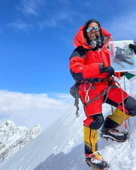 वयाच्या ३०व्या वर्षी प्रियंका मोहितेने ८,४८५ मीटर उंचीचा मकालू पर्वत देखील सर केला आहे.