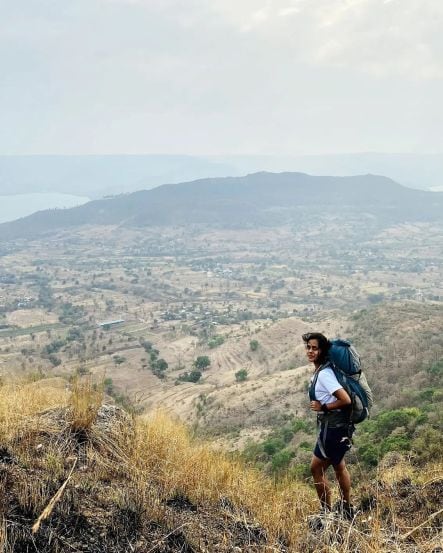 त्याच वयात तिने महाराष्ट्रातील सह्याद्री पर्वतरांगांवर चढाई केली होती.