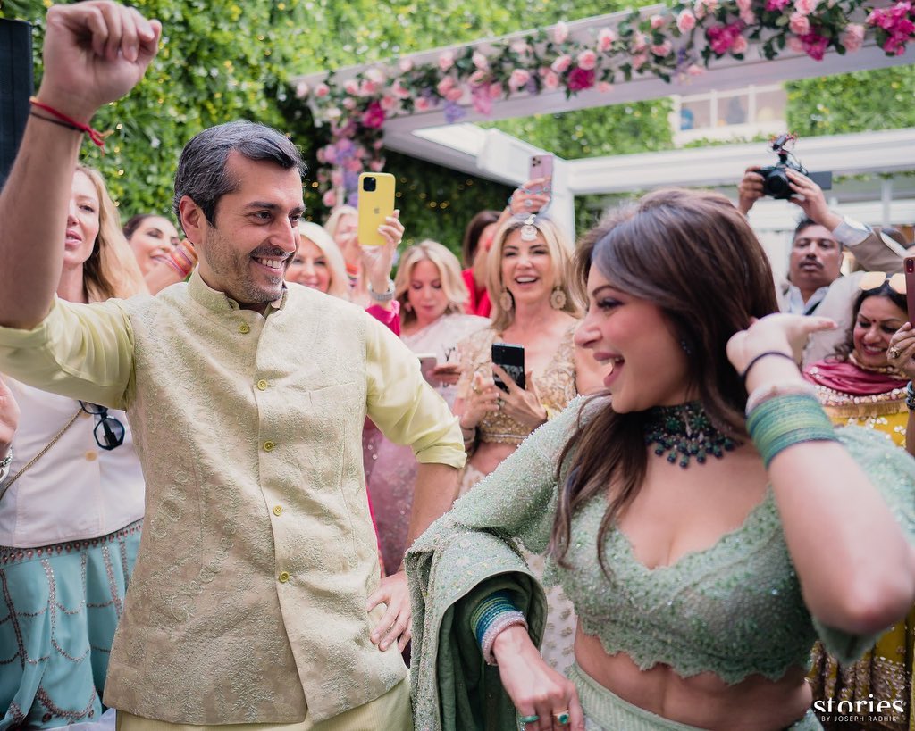 Kanika Kapoor Mehendi ceremony