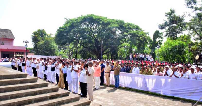 शाहू महाराज यांच्या अभिवादन सभेला उपस्थिती NCC चे विद्यार्थी व इतर...