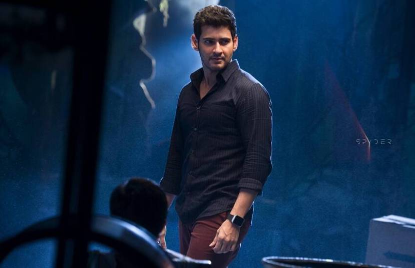 Mahesh Babu Flop Movies: महेश बाबू साऊथचा सुपरस्टार आहे. त्याची गणना सर्वात महागड्या तेलगू अभिनेत्यांमध्ये केली जाते. महेश बाबूचे लाखो चाहते आहेत. मात्र तरीही अनेकवेळा महेश बाबूला त्याच्या चाहत्यांचे प्रेम मिळालेले नाही.