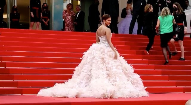 Pooja Hegde Cannes 2022