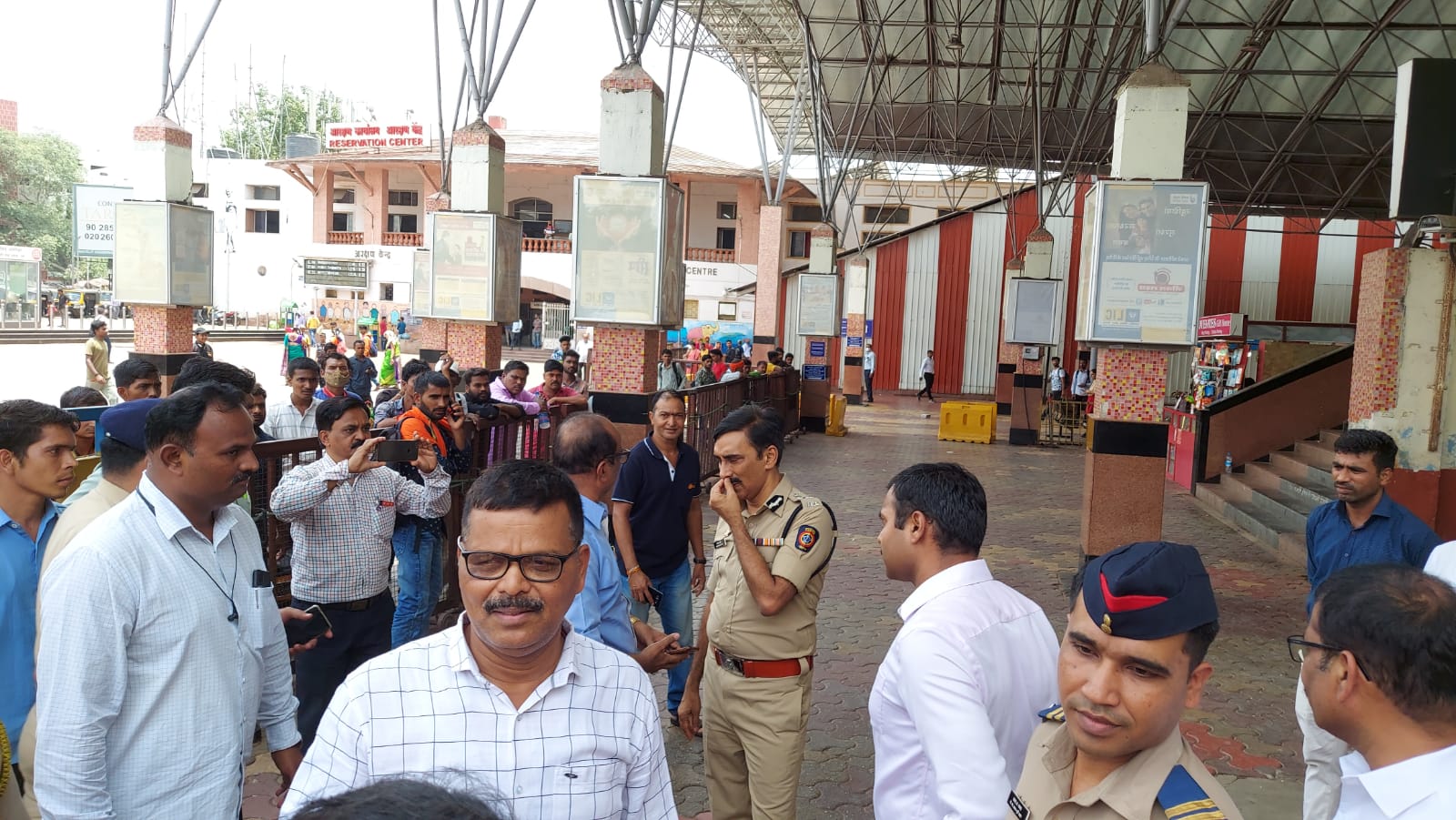 Bomb like object found in Pune Railway Station