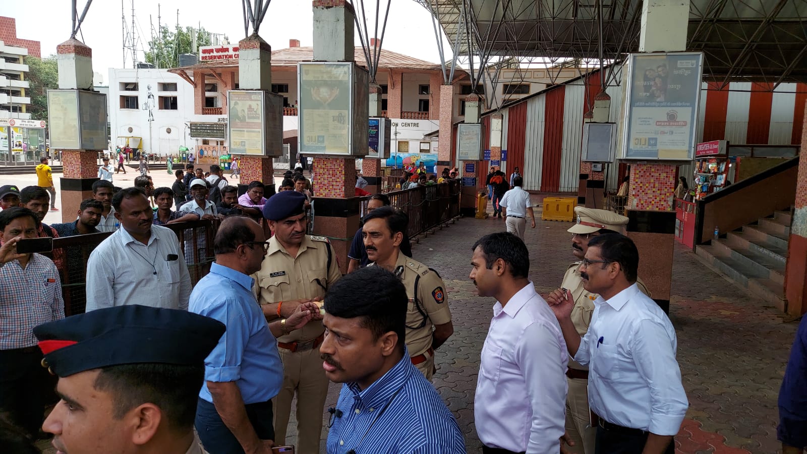 Bomb like object found in Pune Railway Station