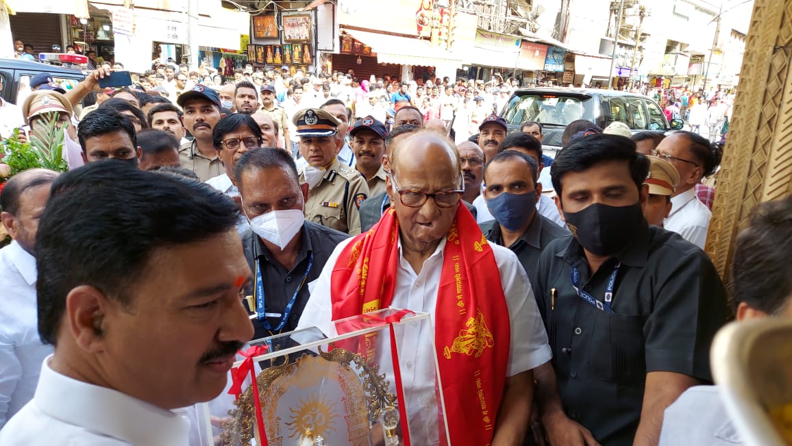 sharad pawar visited dagdusheth ganpati but have not entered temple here is why
