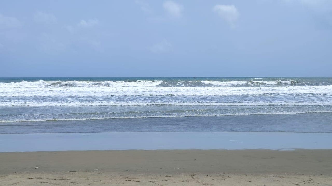 Sindhudurg Malvan coast Tourist boat sink