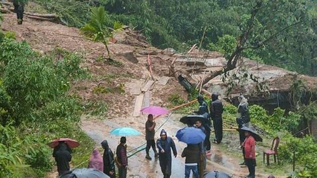 ब्रह्मपुत्रा आणि कोपिली नद्या धोक्याच्या पातळीच्या वर वाहत आहेत.