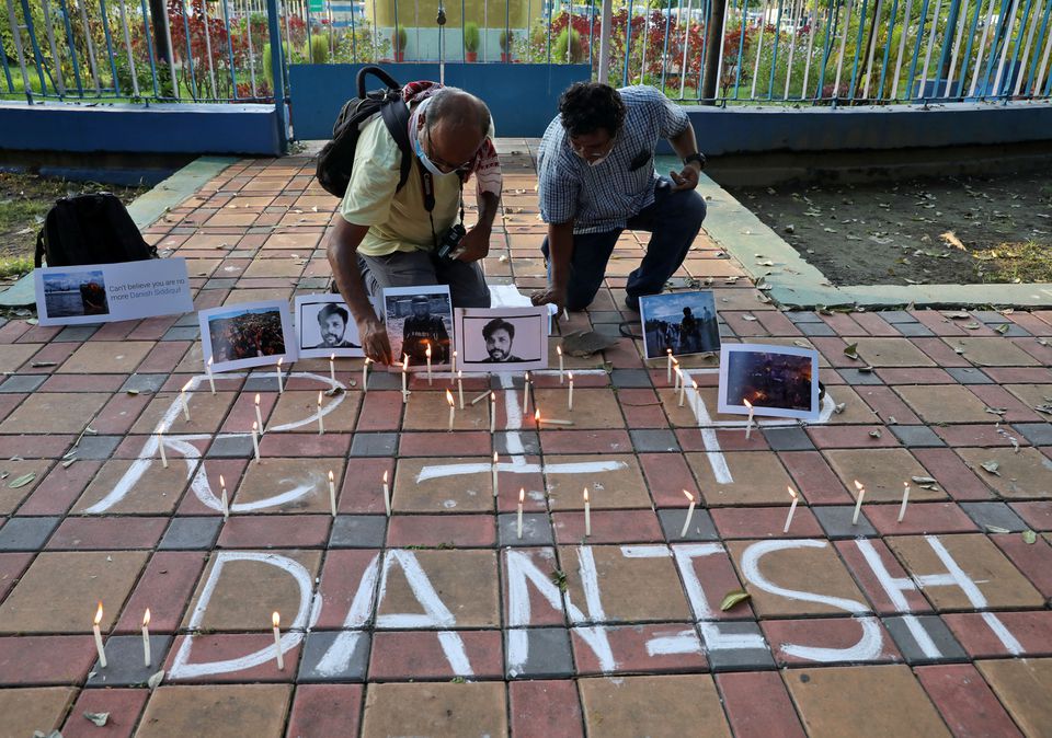 Photographer Danish Siddiqui moving shots from India Covid wave that won him Pulitzer Prize