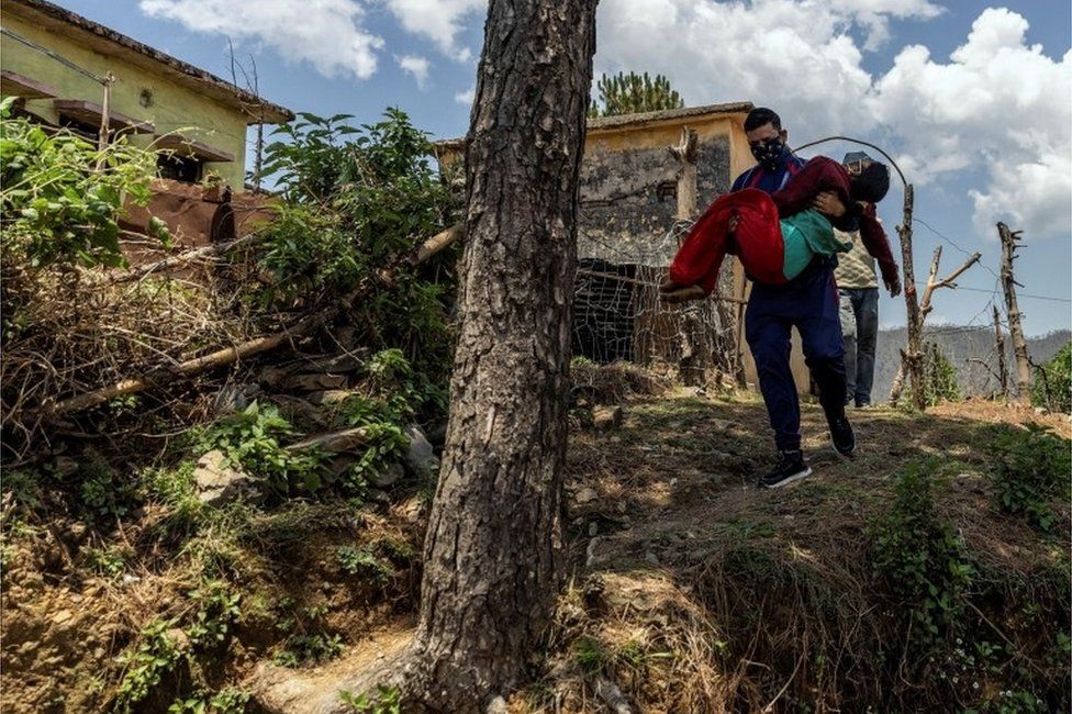 Photographer Danish Siddiqui moving shots from India Covid wave that won him Pulitzer Prize