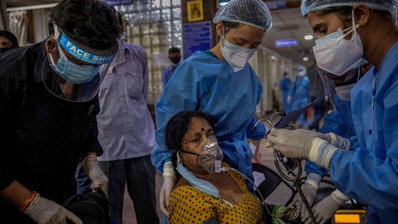 Photographer Danish Siddiqui moving shots from India Covid wave that won him Pulitzer Prize