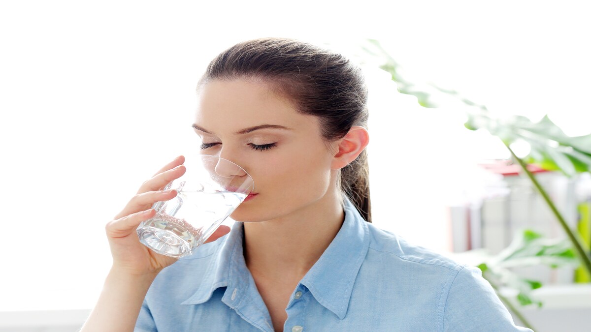 drinking water before brushing