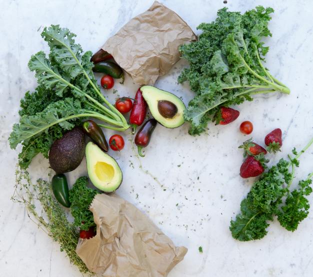 आपल्या आहारात हिरव्या भाज्यांचा समावेश करा. तुमच्या आरोग्यासोबतच ते तुमची त्वचाही (all photo: pexels)