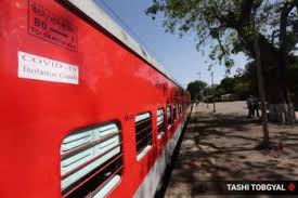 लाल रंगाच्या डब्यांना LHB म्हणजेच Linke Hofmann Busch म्हणतात. ते पंजाबमधील कपूरथला येथे तयार केले जातात.