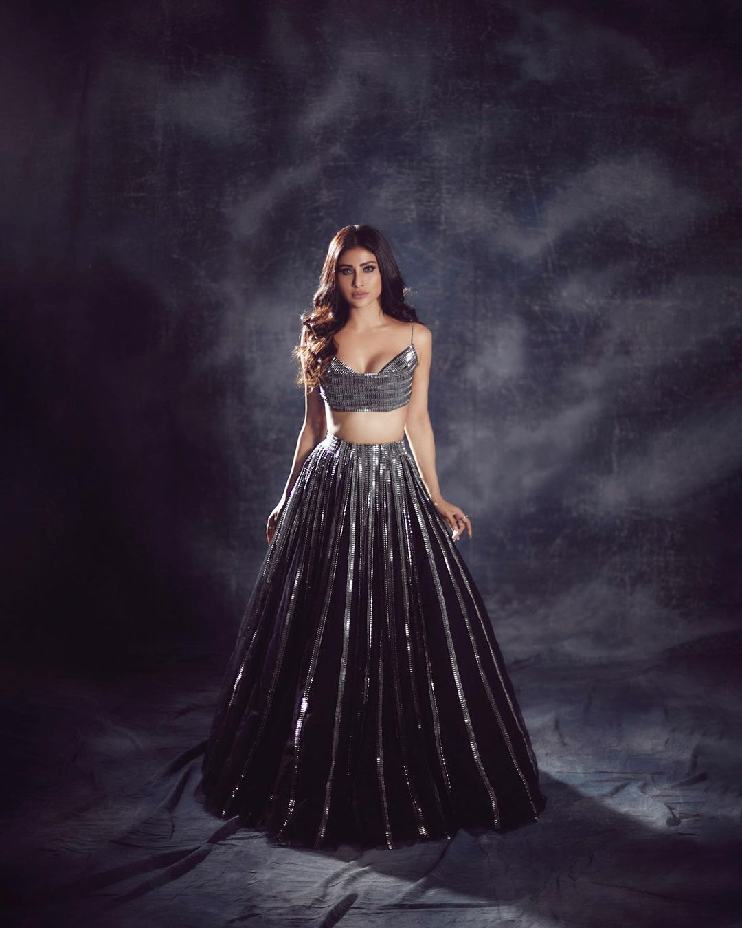 mouni roy (9)