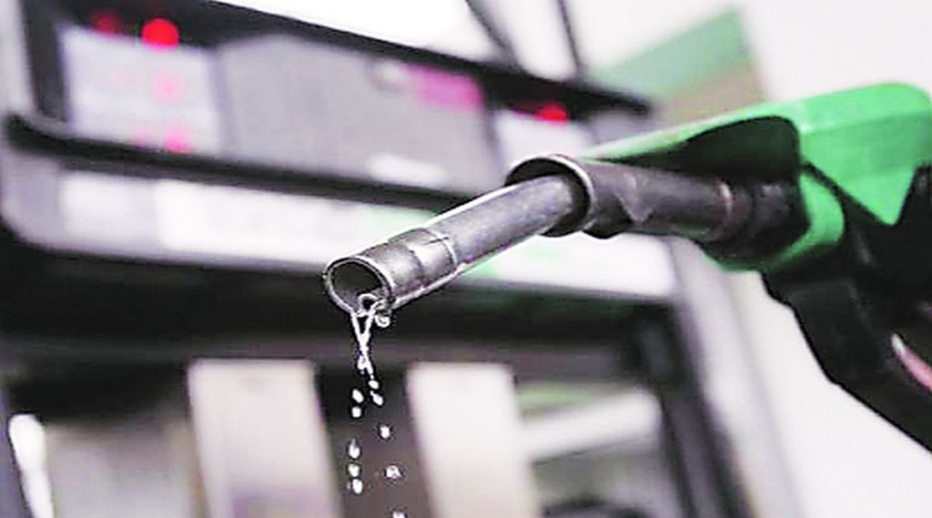 Petrol-Diesel Price on 28 September 2022: आज किती रुपयांनी कमी झाली पेट्रोल-डिझेलची किंमत? जाणून घ्या